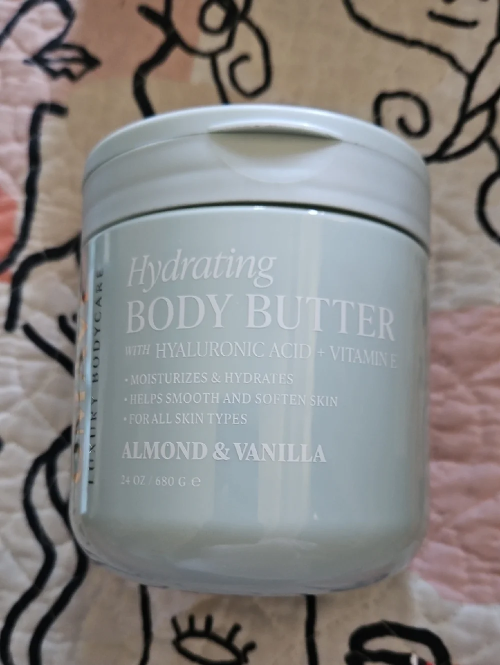 Hydrating Almond & Vanilla Body Butter – White